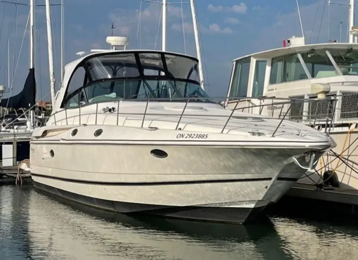 Toronto Single-Floor Yachts-06