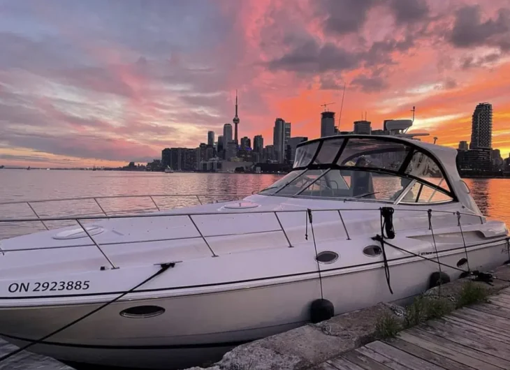 Toronto Single-Floor Yachts