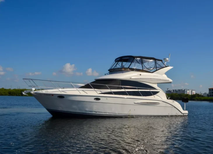Double-Decker Yachts