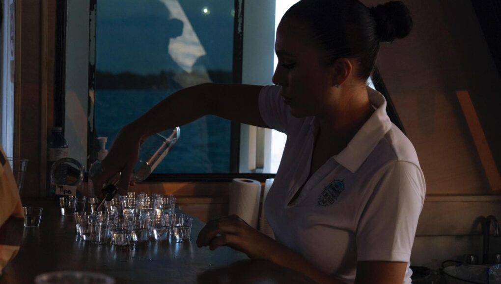 toronto yacht tours bartender
