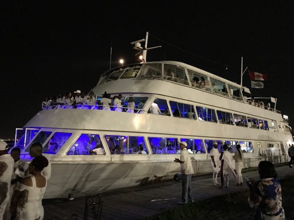 empress of Canada Toronto yacht tours