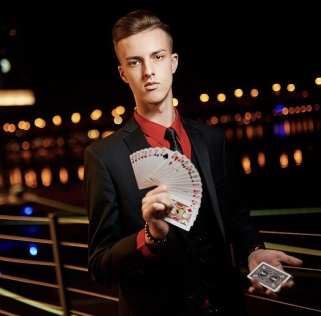 roman royss magician